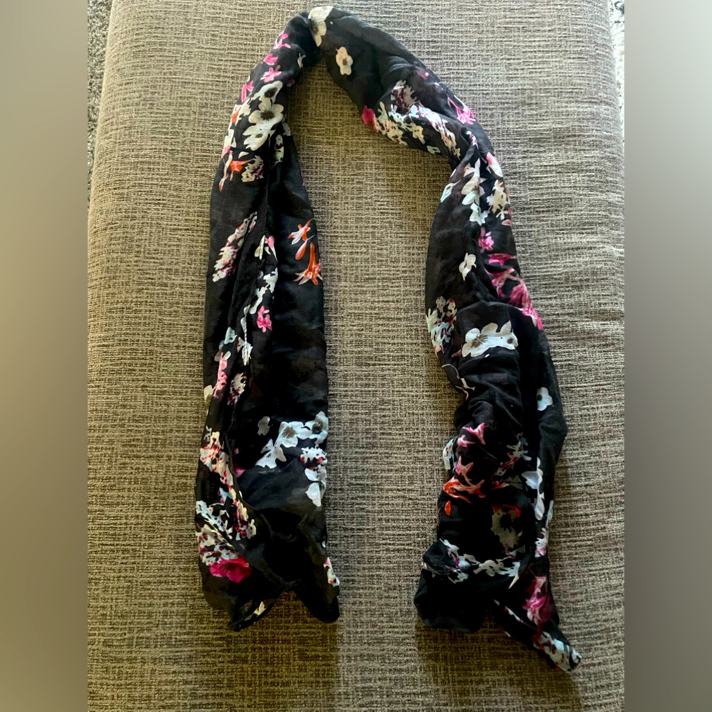 Flower scarf